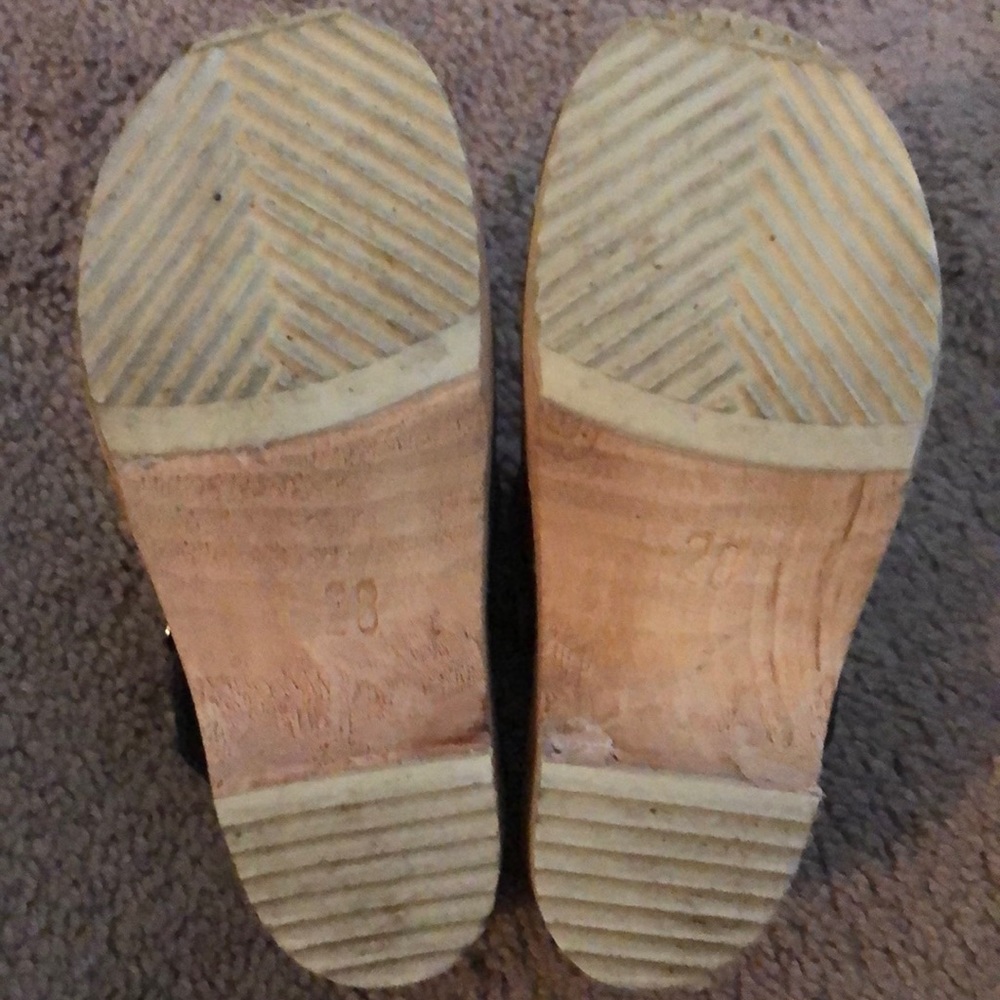Clogs - Picture 3 of 3